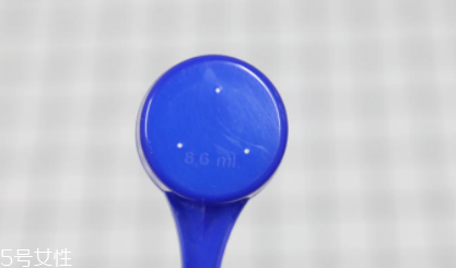愛他美奶粉哪個(gè)版本好？白金版表現(xiàn)出色