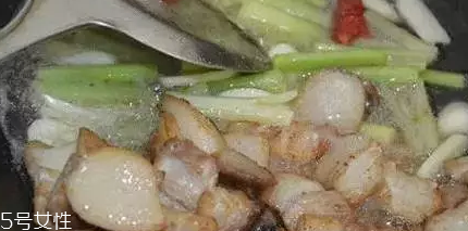 花椰菜炒肉怎么做好吃？這么做簡單又美味