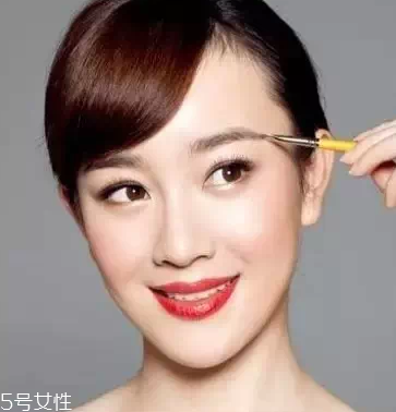 怎么化標準眉？三點法打造親和眉形