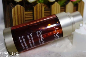 嬌韻詩雙管精華好用嗎？年輕肌膚的日?？寡趸a(chǎn)品