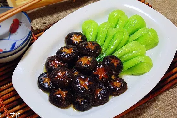 油菜怎么炒不苦？焯水能去掉苦味