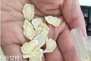 西洋參治失眠嗎？服用過量還會(huì)導(dǎo)致失眠