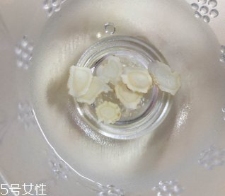 西洋參治失眠嗎？服用過量還會(huì)導(dǎo)致失眠
