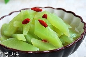 萵筍生吃好還是熟吃好？煮熟后維生素含量大大降低