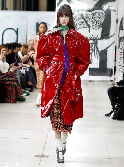 miumiu2018秋冬系列好看嗎_有哪些款式？