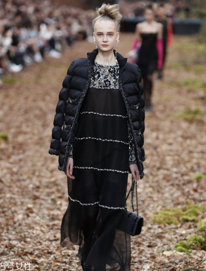 chanel香奈兒2018秋冬系列好看嗎_有哪些款式？