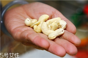 生腰果怎么挑選品質好的
