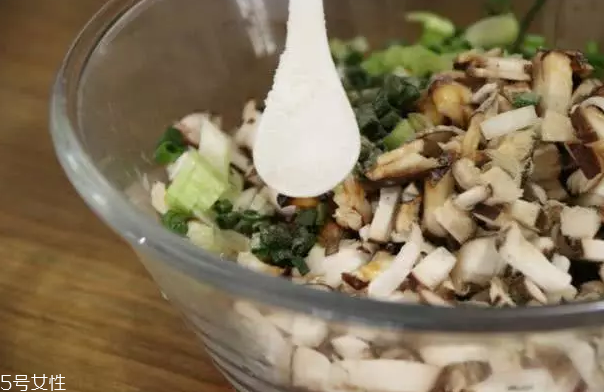 豆腐皮能油炸嗎？火候太猛容易炸糊