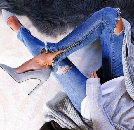 牛仔褲能配高跟鞋嗎？精致女生的穿搭法則
