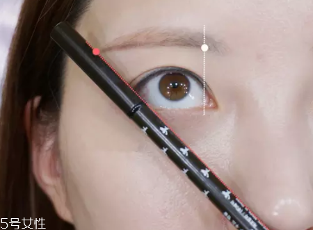 眉毛短怎么變長？畫眉大法拯救短眉星人