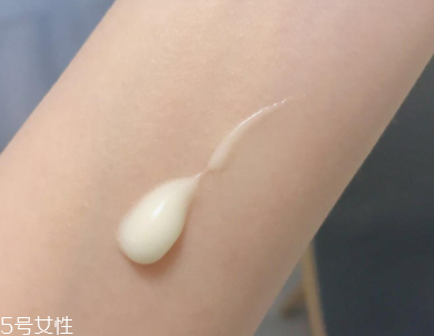 碧柔藍(lán)管防曬有酒精嗎？酒精過敏者慎用