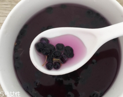 黑枸杞能和紅枸杞一起泡嗎？