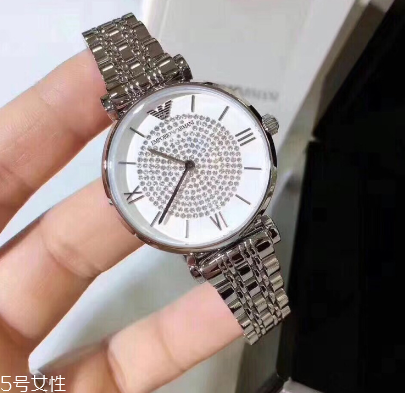 armani阿瑪尼滿天星手表防水嗎？