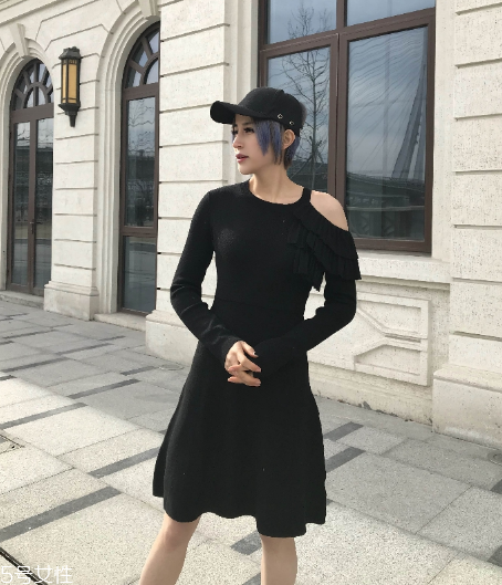 2018流行什么款式小黑裙？最經(jīng)典的性感風