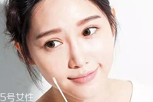 夏天化妝怎么樣不脫妝？8個小技巧讓你做清爽女神