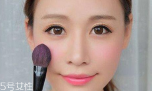 夏天化妝怎么樣不脫妝？8個小技巧讓你做清爽女神