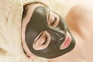 粘土面膜有幾種？高嶺土是最常見的清潔面膜成分