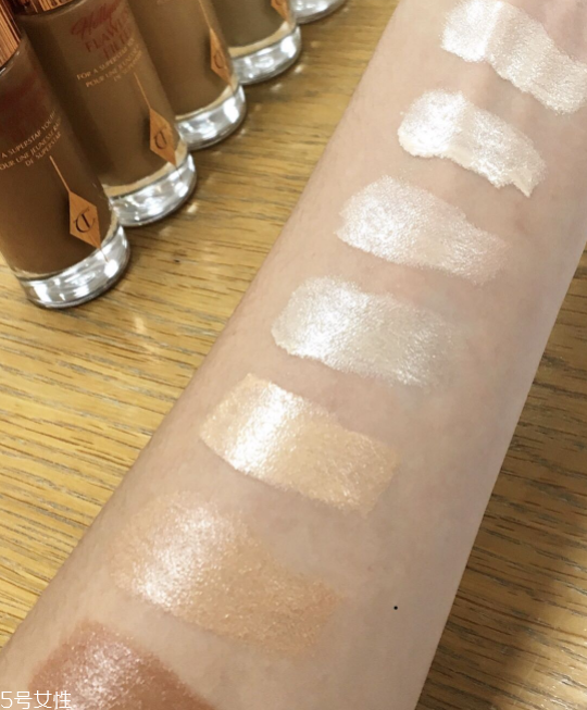 ct新品妝前高光濾鏡液怎么樣？charlotte tilbury粉底好用嗎？