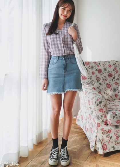 牛仔短裙搭配什么鞋？瞬間變身萌萌少女