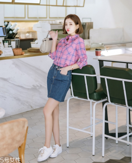 牛仔短裙搭配什么鞋？瞬間變身萌萌少女