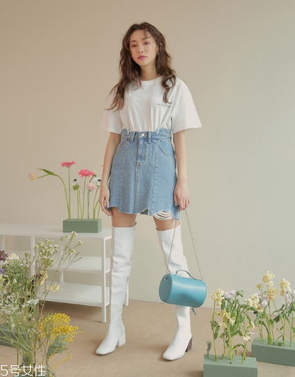 牛仔短裙搭配什么鞋？瞬間變身萌萌少女