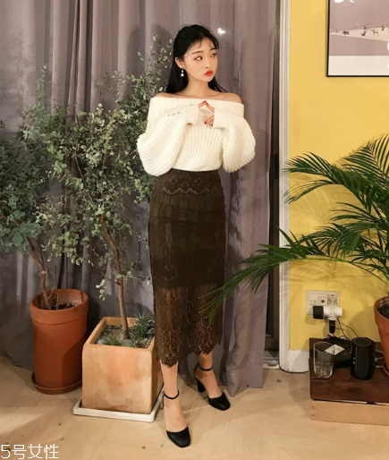 蕾絲半身裙配什么上衣好看？瞬間氣質(zhì)脫俗