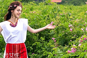 玫莉蔻是正規(guī)化妝品嗎？線上線下同時發(fā)力