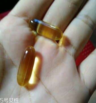 gnc魚油一天吃幾粒？gnc魚油飯前還是飯后吃