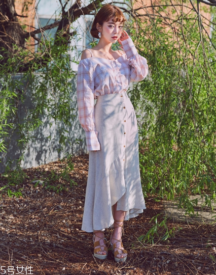 格子上衣配什么褲子好看？打造萌系少女范兒