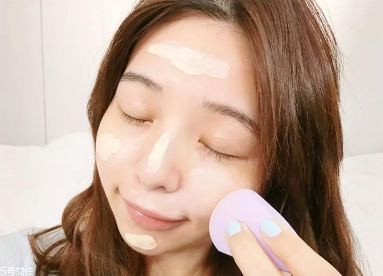 敏感痘痘肌用什么散粉？油痘皮膚化妝品推薦