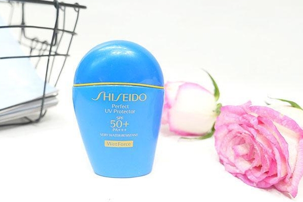 資生堂藍(lán)胖子防曬評測 水動力防曬乳實(shí)力對抗驕陽