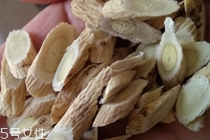黃芪是什么味道？有點(diǎn)大豆味