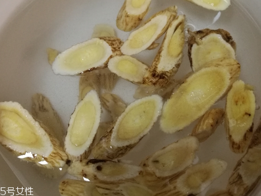 黃芪是什么味道？有點(diǎn)大豆味