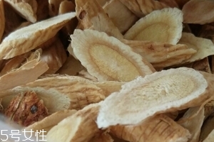 黃芪是甘草嗎？不是一種東西
