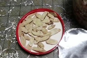 黃芪是大的好還是小的好？好壞跟大小無關(guān)