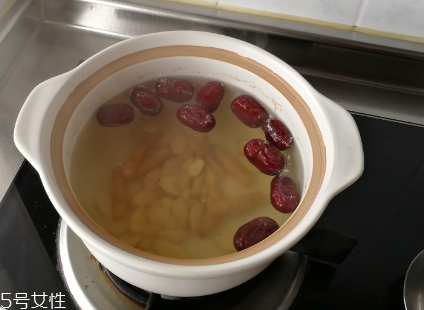 黃芪是大的好還是小的好？好壞跟大小無關(guān)