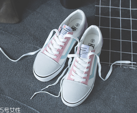帆布鞋褪色如何修復(fù)？帆布鞋褪色要注意