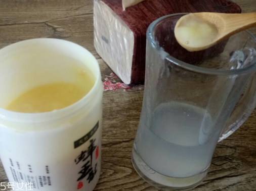 蜂王漿是蜂蜜嗎？并不是一種