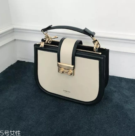 saddler seoul是什么牌子？終于不用撞包了