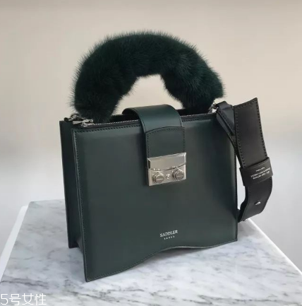 saddler seoul是什么牌子？終于不用撞包了
