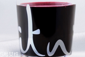 花青素可以美白嗎？女人就應(yīng)該吃點(diǎn)花青素