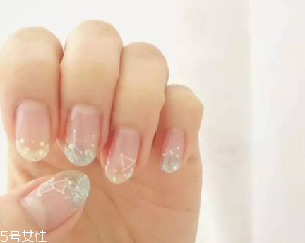 可撕指甲油哪個牌子好？女神都愛的六款健康指甲油