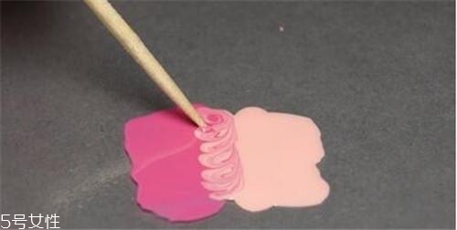 可撕指甲油哪個牌子好？女神都愛的六款健康指甲油