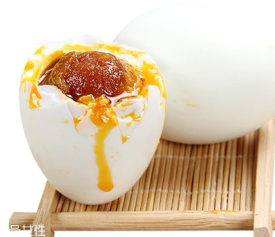 咸鴨蛋是生的還是熟的？肯定是生的