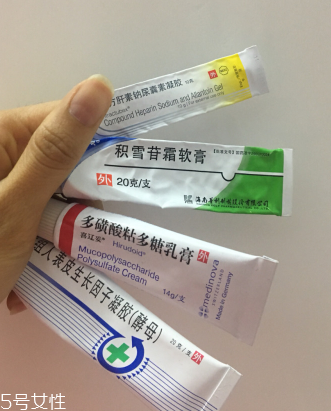痘印顏色加深是怎么回事？補(bǔ)水還不夠