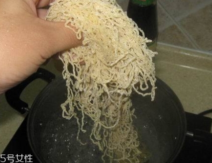 云吞面怎么煮好吃？廣東特色小吃