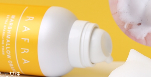 潔面泡沫怎么用？肌膚上停留幾秒效果最佳