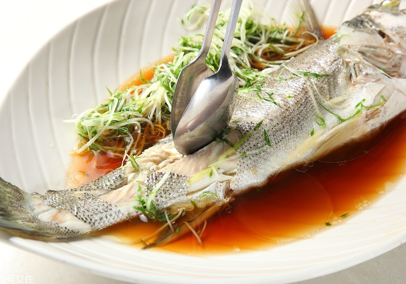 吃魚(yú)時(shí)魚(yú)刺怎么去除