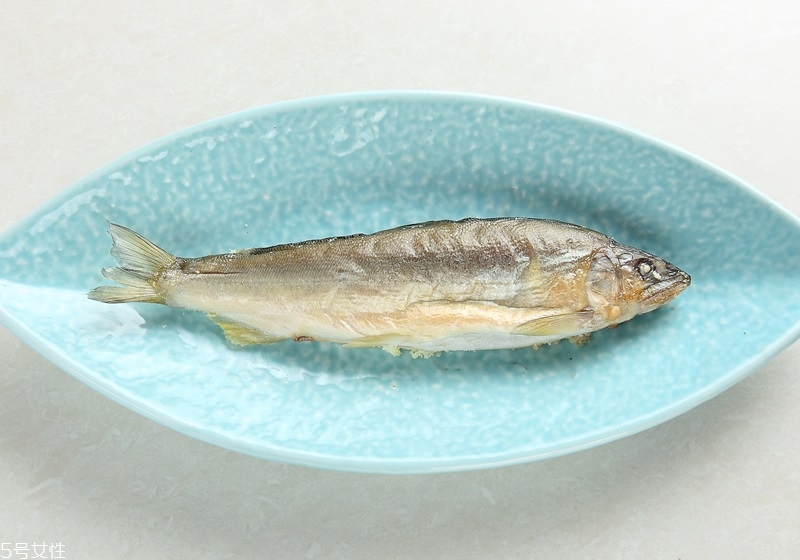吃魚(yú)時(shí)魚(yú)刺怎么去除