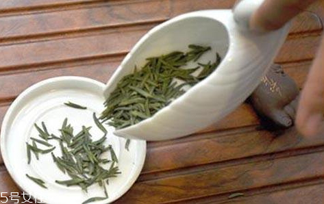毛尖怎么泡多少度 用90℃左右開(kāi)水沖泡